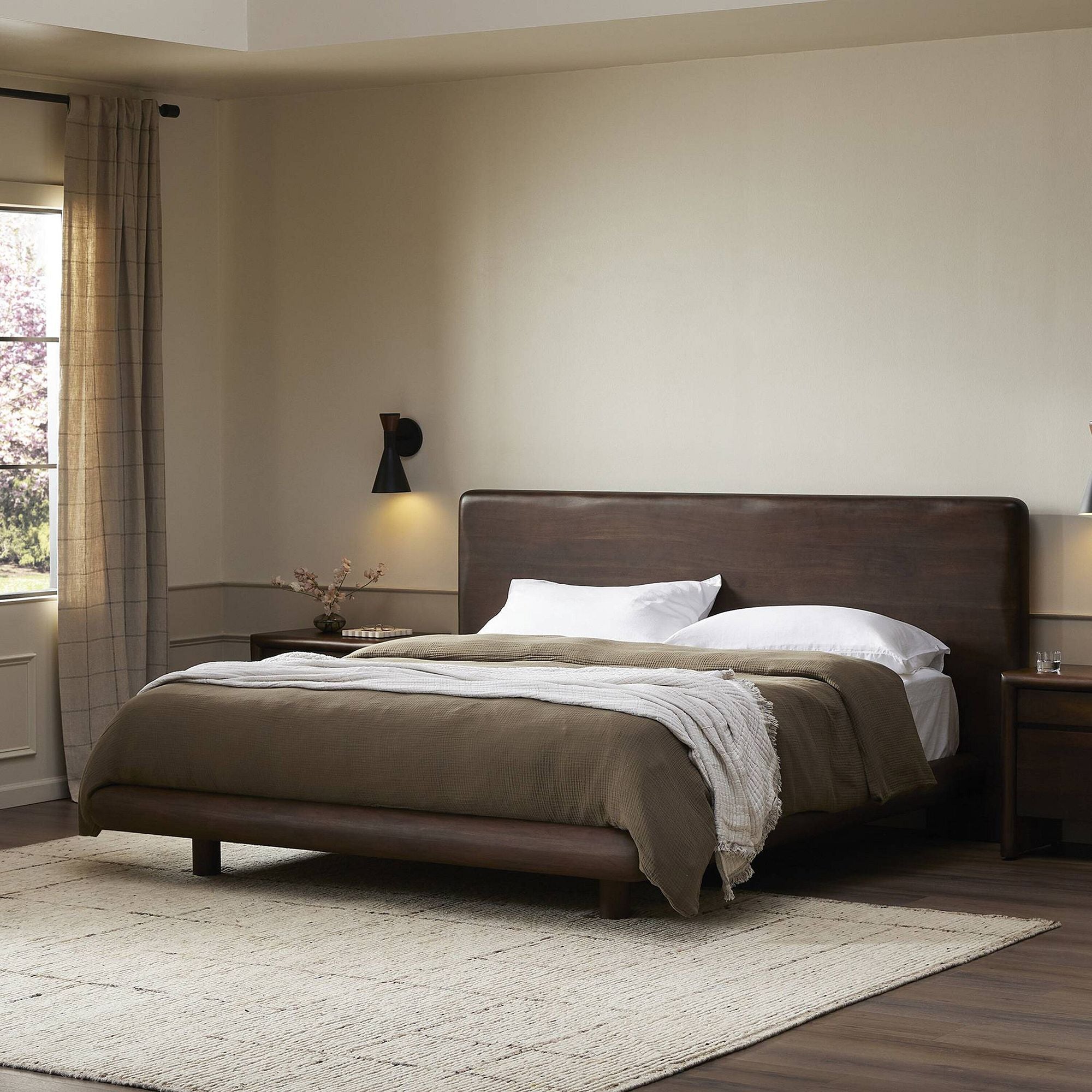 Curved Platform Bed
